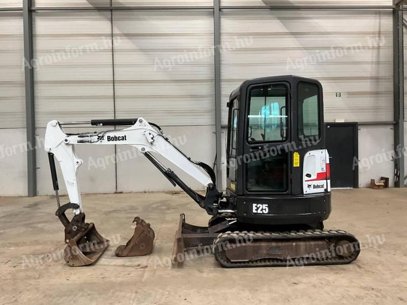 Bobcat E 25 / 2015 / 2 156 godzin / Leasing od 20%