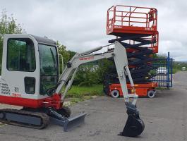 Takeuchi TB016 gumihevederes forgókotró gép