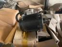 Batch pouring system
