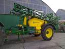 John Deere 740i field trailed sprayer