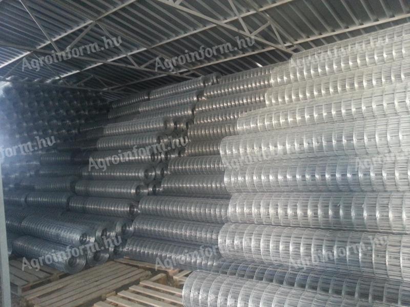 Wire netting, wild netting, wire netting, fence post, bladed wire, gate