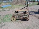 Kunkszman 1 row potato and dandelion scarifier