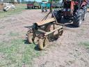 Kunkszman 1 row potato and dandelion scarifier