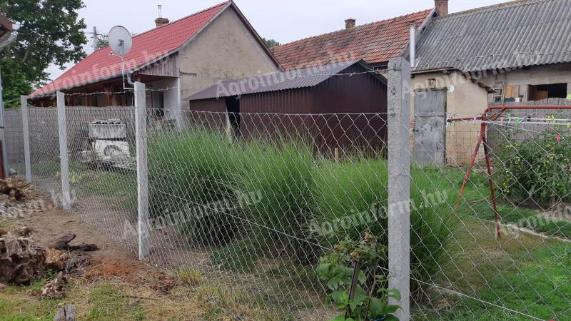 Wildlife netting, wire mesh, post, gate, wire fence, wildlife fence, fence construction nationwide