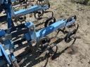 Hoses 6 row spring-loaded row cultivator with fertilizer spreader
