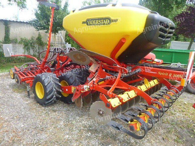 Secí stroj Väderstad SPIRIT R 300 S - POUZE 950 hektarů