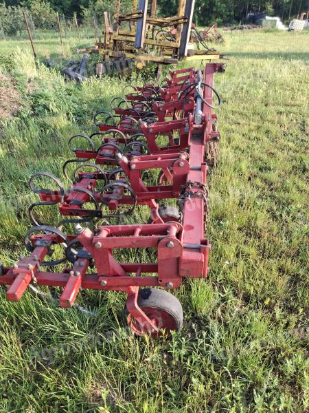 Cultivator