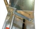 Grain handling with serrated and chain hoist