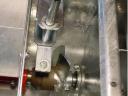 Grain handling with serrated and chain hoist