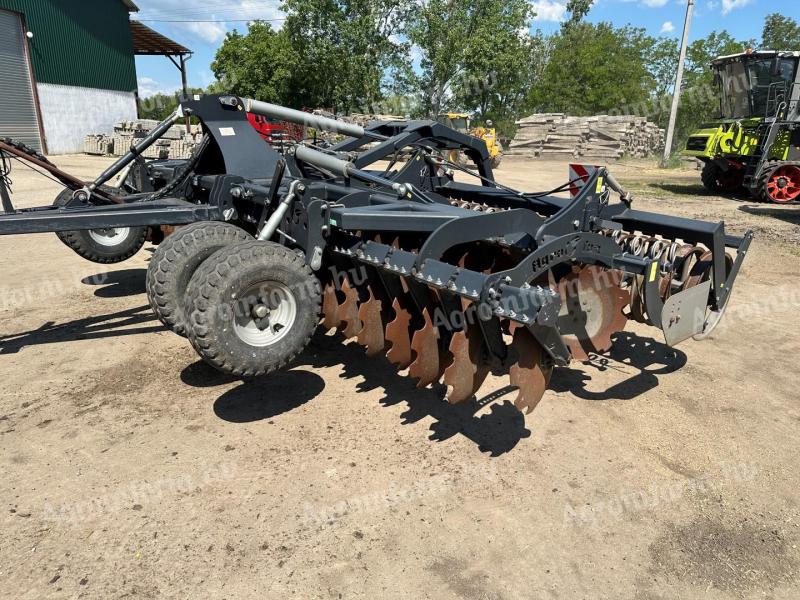 Agro-Tom ATH-6 disc drill