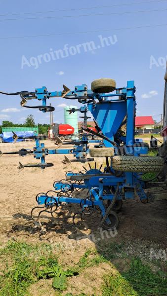 Omikron 6/3 H fertiliser spreader