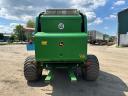 John Deere 854 MaxiCut baler