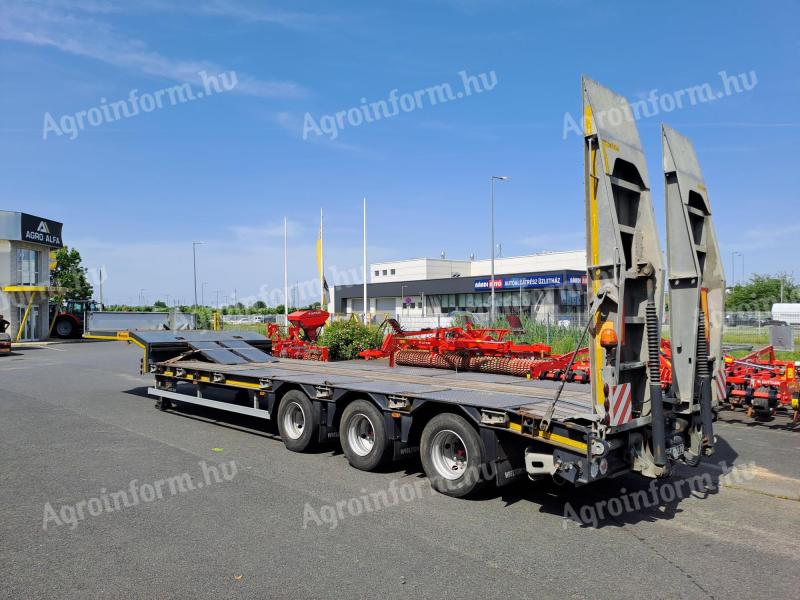 Wielton NJ-3 semiremorcă cu șasiu coborât, remorcă, transportor de echipamente grele