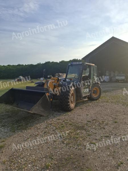 JCB 527-58 Agri telescopic handler