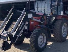 MTZ 820.4 + Traclift + földkanál