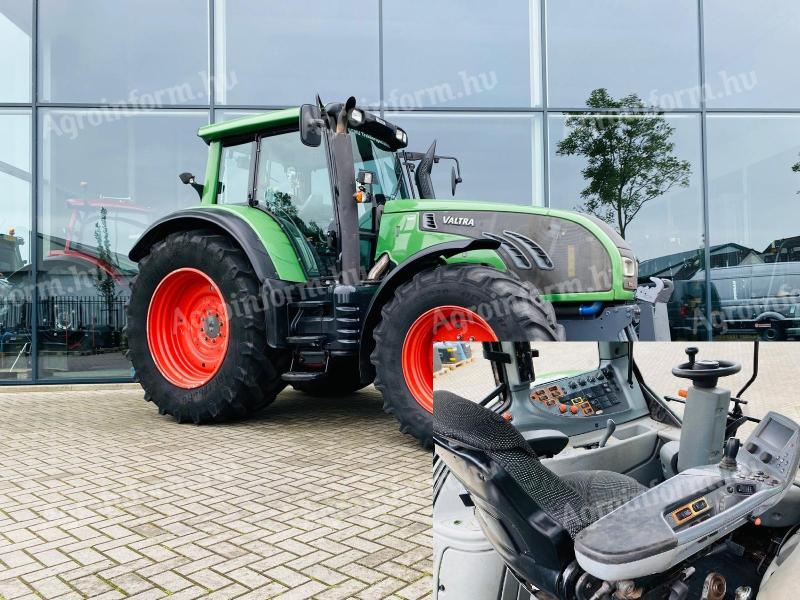Valtra T163eD TwinTrac with reverse steering