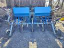 Row cultivator
