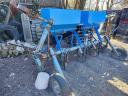 Row cultivator