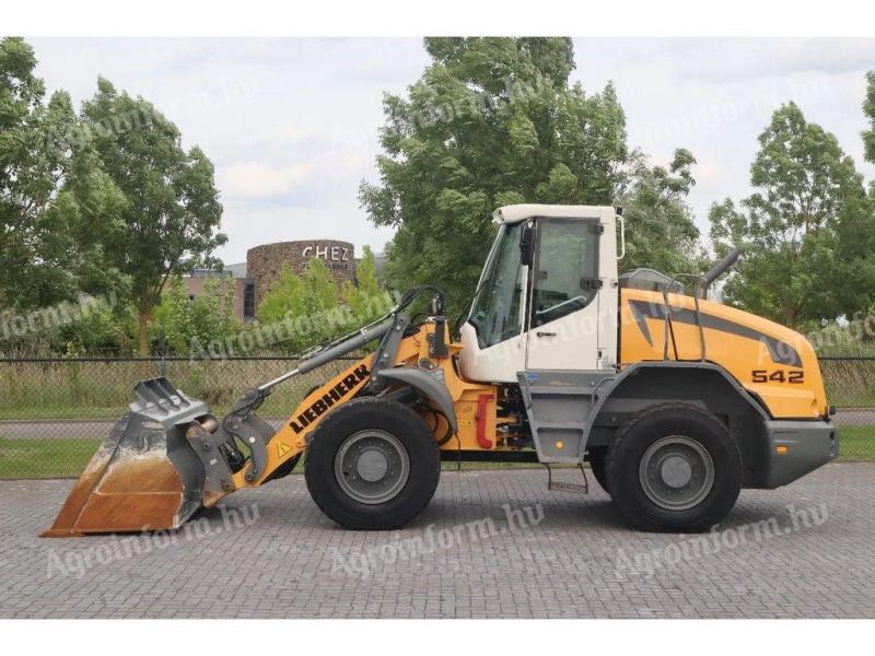 Liebherr L542 | 40 km/h | BBS | 2015 | 7.826 operating hours | Leasing from 20%