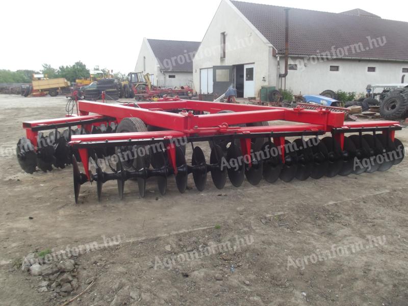 IH 5,2 m heavy disc for sale