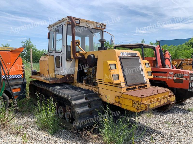 Morooka MK220 rubber-tracked tractor