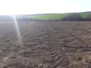 ZU VERKAUFEN 9 Hektar Ackerland, geeignet für Solarpark