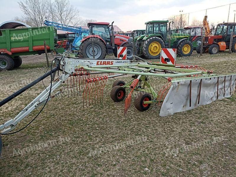 Claas Liner 470 T trailed tandem wheel tractor