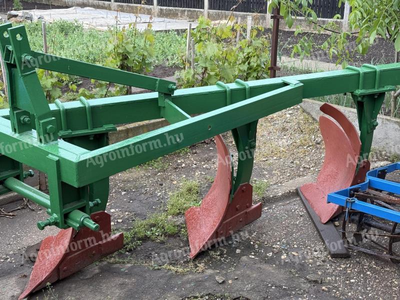 Plough (3 head, IH plough)