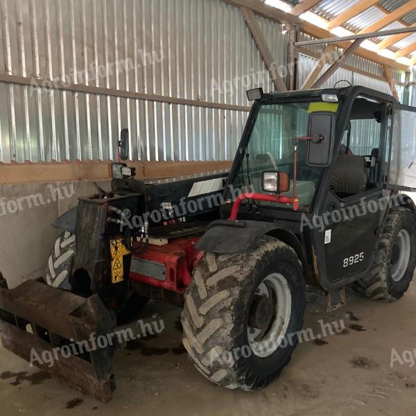 Massey Ferguson MF8925