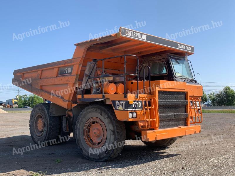 Caterpillar 771D dump truck