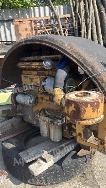Zetor motor spreman za pokretan̂e sa pritiskom ul̂a od 3 bara