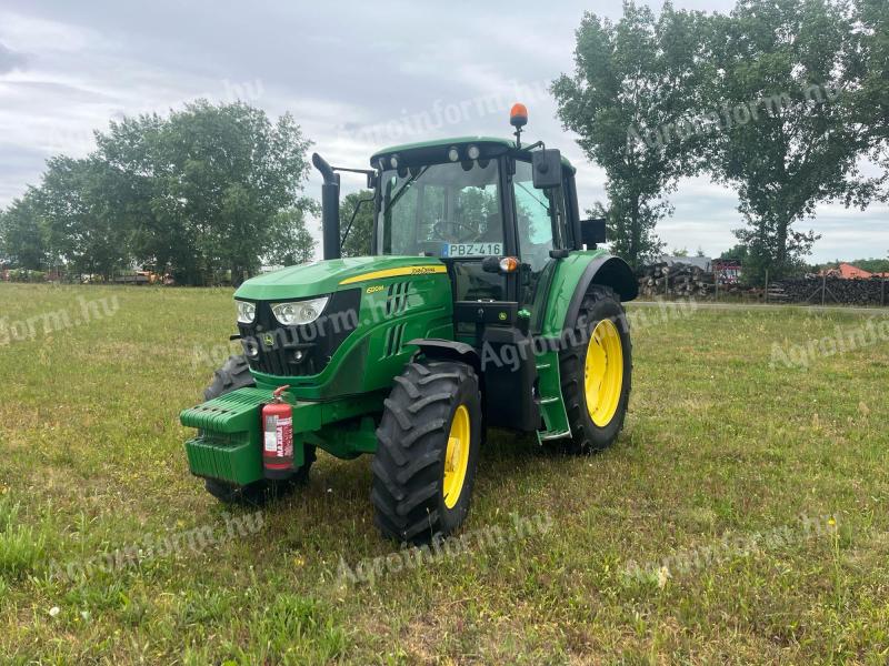 John Deere 6120M