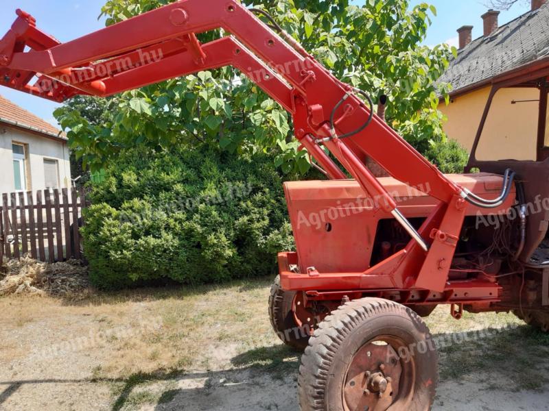 Front-end loader