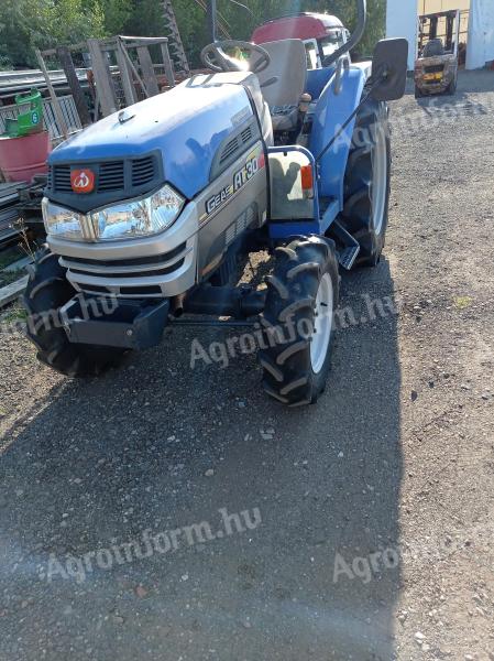 Japonský traktor malý traktor