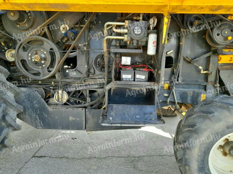 New Holland CSX 7080