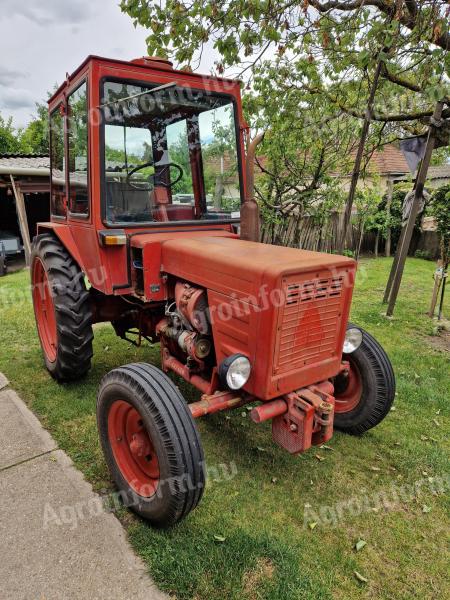 Traktor T25