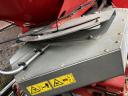 Kuhn Axera fertiliser spreader with weight measuring system and speed proportional application