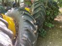 John Deere 4650, Powershift 15/4 gearbox, 6-cylinder engine with twin clutch