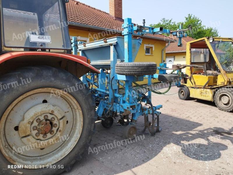Cultivator cu rânduri 9 rânduri Omikron de vânzare