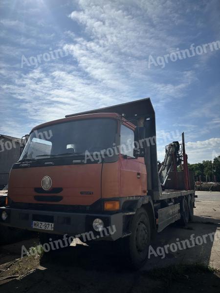 Tatra 815 with Loglift 105 Z and log crane, 6x6