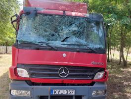 Mercedes-Benz Atego 1524 fülke sérült
