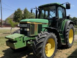 John Deere 6910