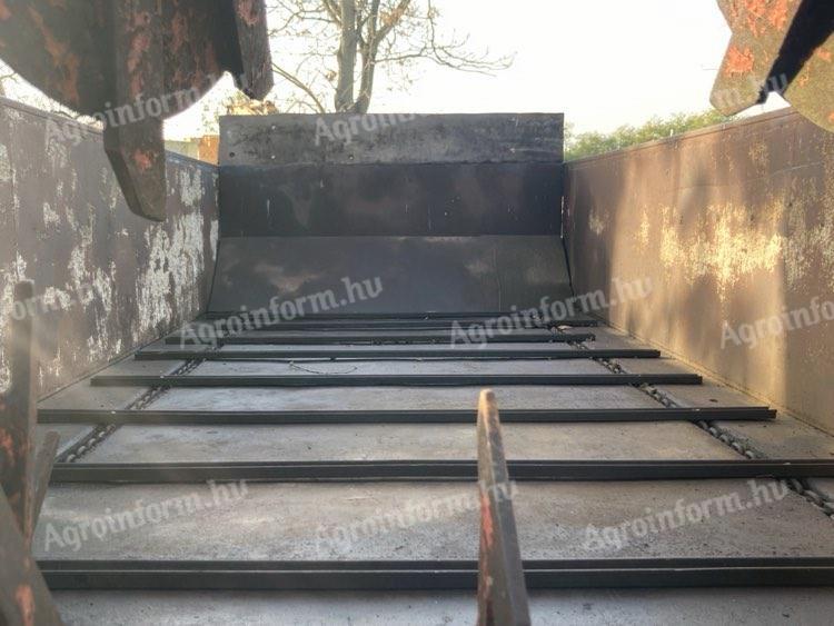 Austrian manure spreader 4 tons