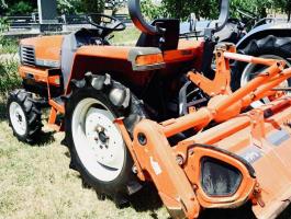 Japán kistraktor traktor MTZ carrero