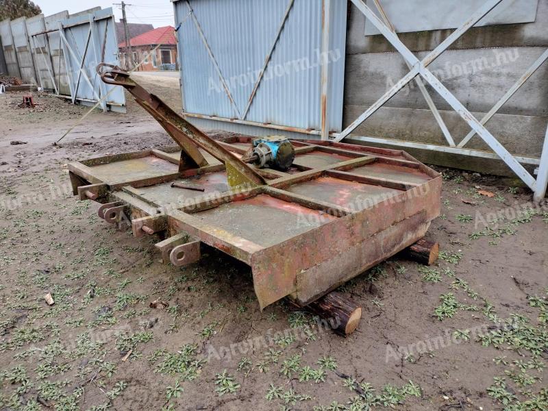 Crusher with double knife