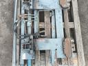 Forklift fork positioning adapter
