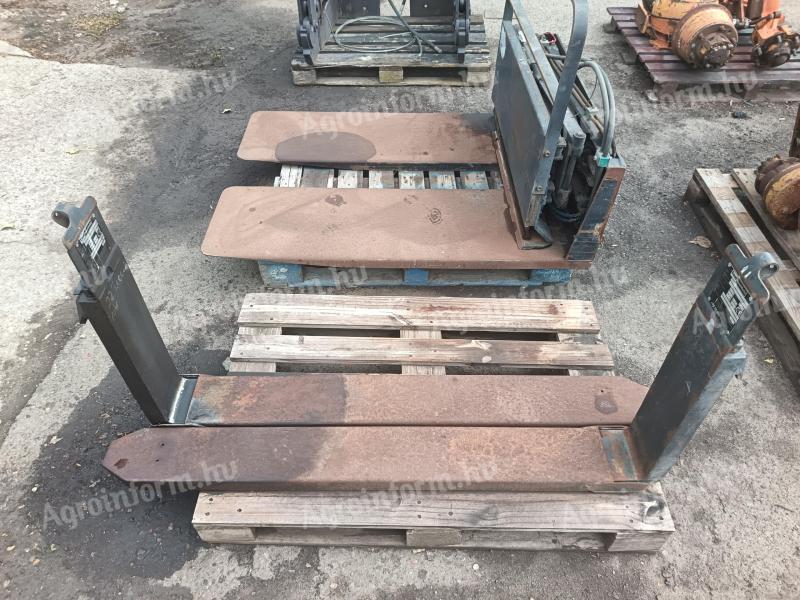 Gabelstaplergabeln hydraulisch ausfahrbar