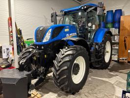 Traktor New Holland T7.245 Autocommand