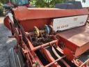 Szolnok field machine M1345 small cubes baler