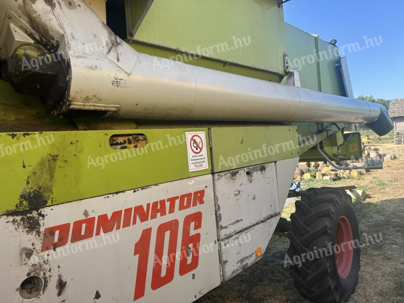 Claas Dominator Mega complete discharge auger
